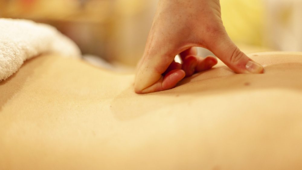 ¿Qué es y en qué me puede ayudar el Masaje Ayurveda?